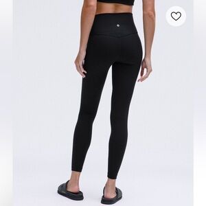 NWT lululemon align high rise pant in diamond texture 28”